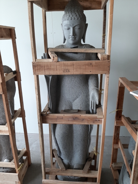 Stehender Buddha mit floralem Muster 175cm